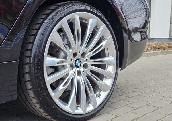 BMW Seria 5 cena 134900 przebieg: 99000, rok produkcji 2019 z Gdańsk małe 211